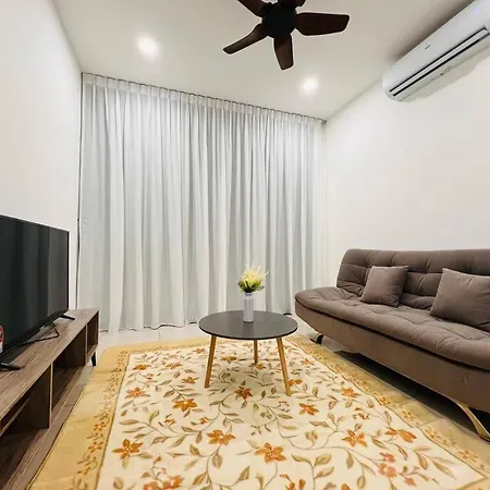 Home At Tropics Kuching Exterior photo